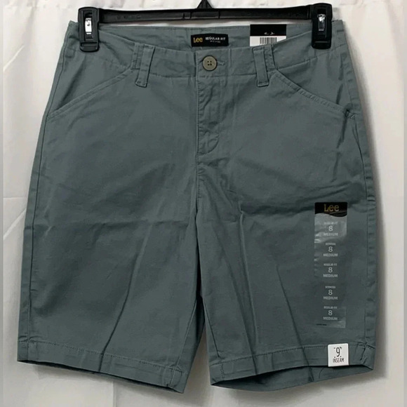 Women’s Lee Regular Fit Mid-Rise Lead Color Bermuda Chino Shorts Size 8 NWT - Picture 1 of 9